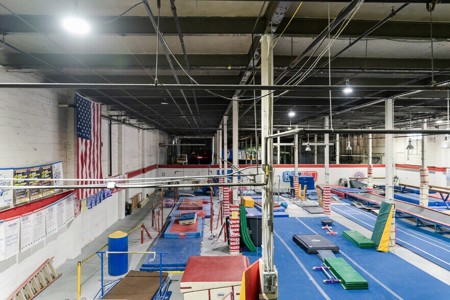 More Photos Of 351 Station Rd, Berryville Manufacturing For Lease