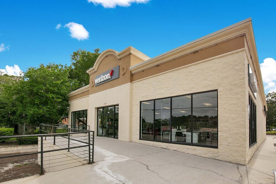 More Photos Of 950-954 N State Road 434, Altamonte Springs Freestanding For Lease