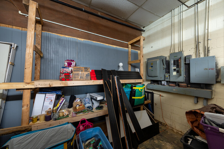 More Photos Of 20310 Main St E, Huntingdon Storefront For Sale