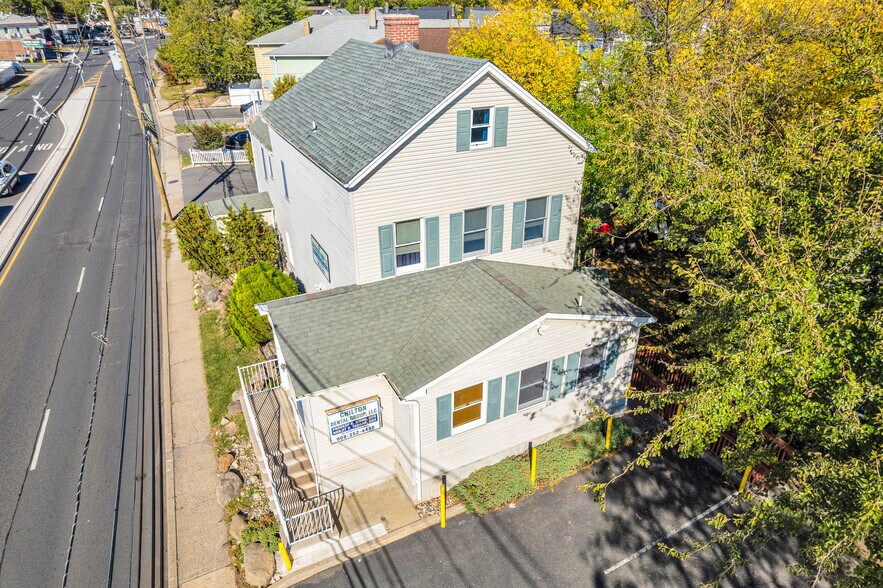 More Photos Of 553 Chilton St, Elizabeth Medical For Lease