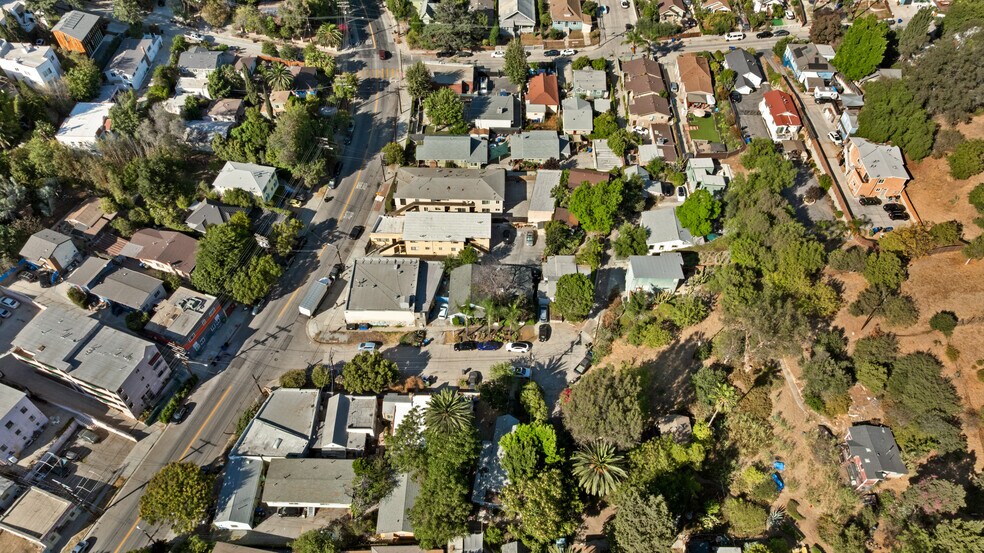 More Photos Of 1545 Duane St, Los Angeles Multifamily For Sale