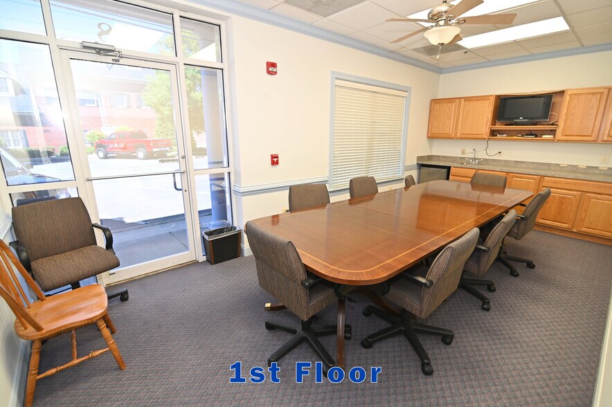 More Photos Of 108 Lagrange Ave, La Plata Medical For Sale