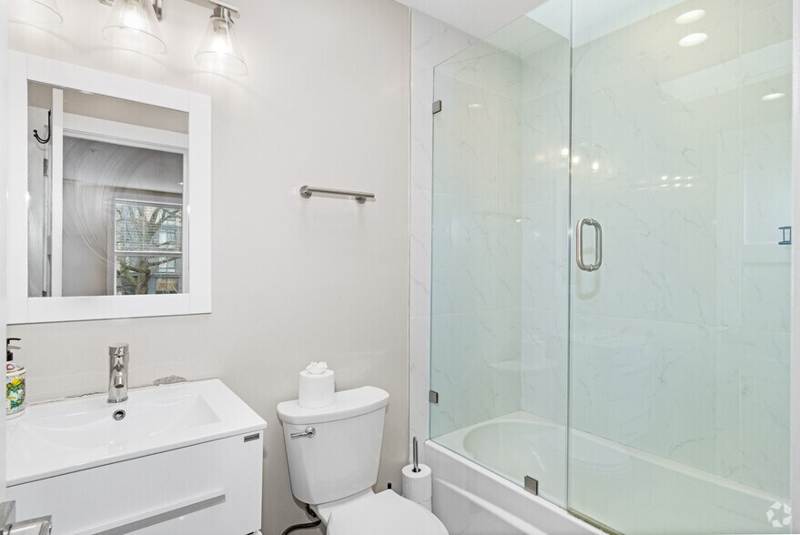 More Photos Of 1414 Pennsylvania Ave SE, Washington Apartments For Sale