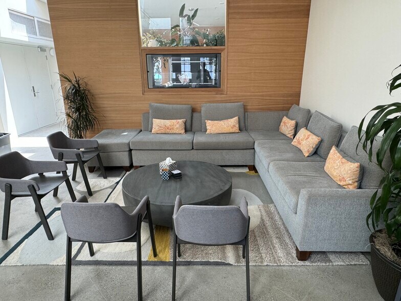 More Photos Of 1516 Folsom St, San Francisco Loft Creative Space For Lease