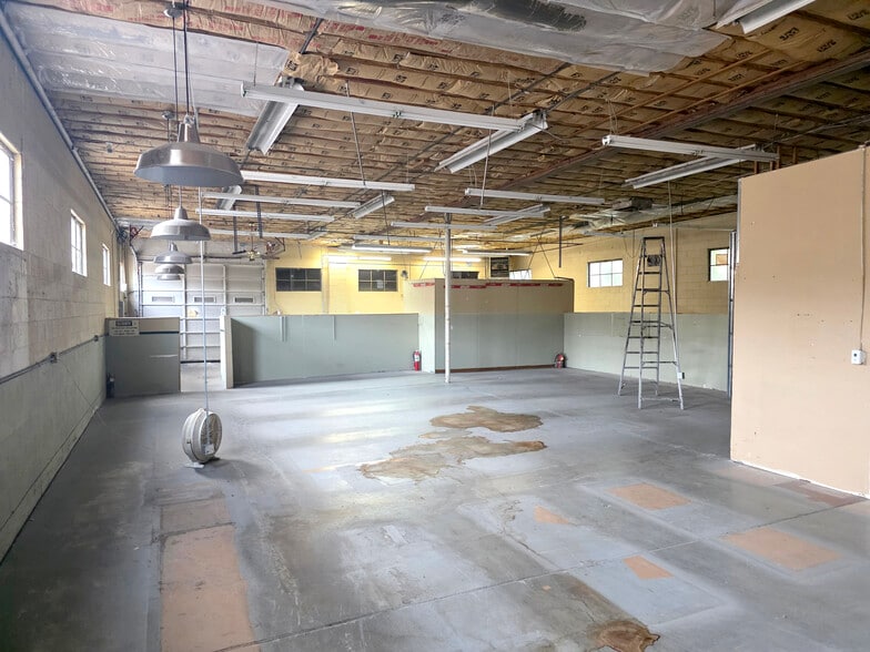 More Photos Of 2030 N Clay St, Denver Flex For Lease