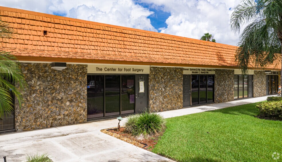 More Photos Of 201 N University Dr, Plantation Medical For Lease