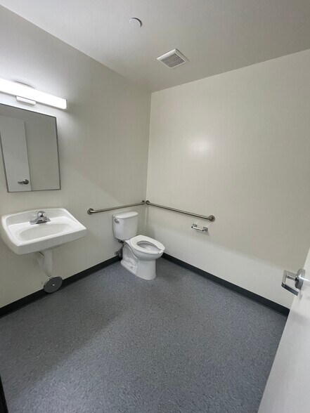 More Photos Of 12100-12110 Sherman Way, North Hollywood Industrial For Lease