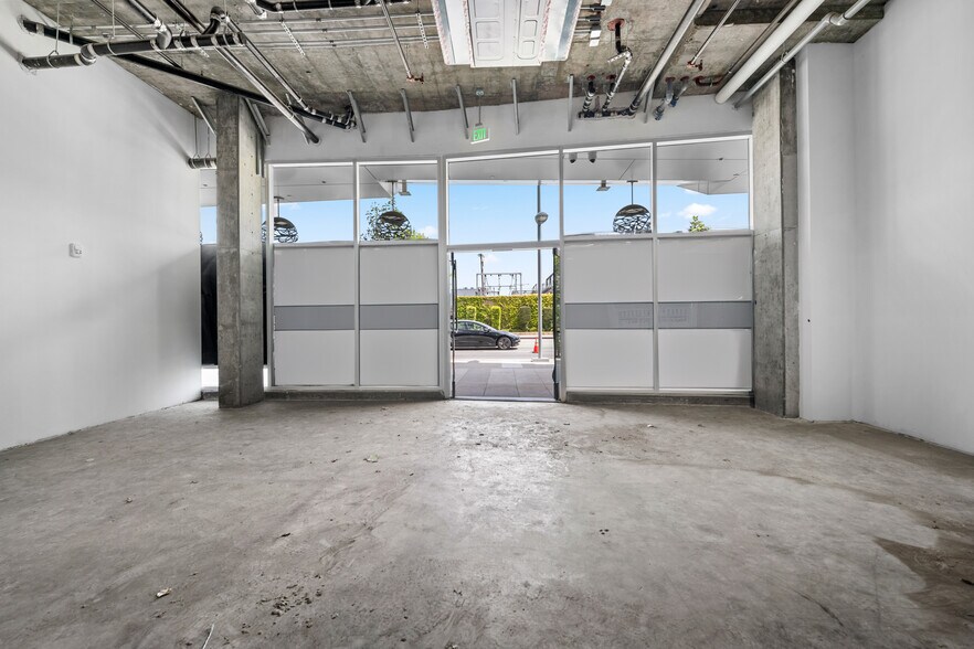 More Photos Of 1550 Lincoln Blvd, Santa Monica Apartments For Lease