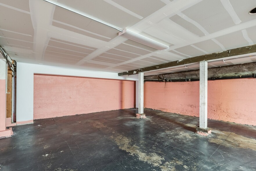 More Photos Of 1018-1020 Valencia St, San Francisco Storefront Retail Residential For Lease