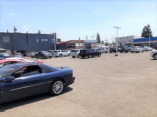 More Photos Of 22196 Mission Blvd, Hayward General Retail For Sale