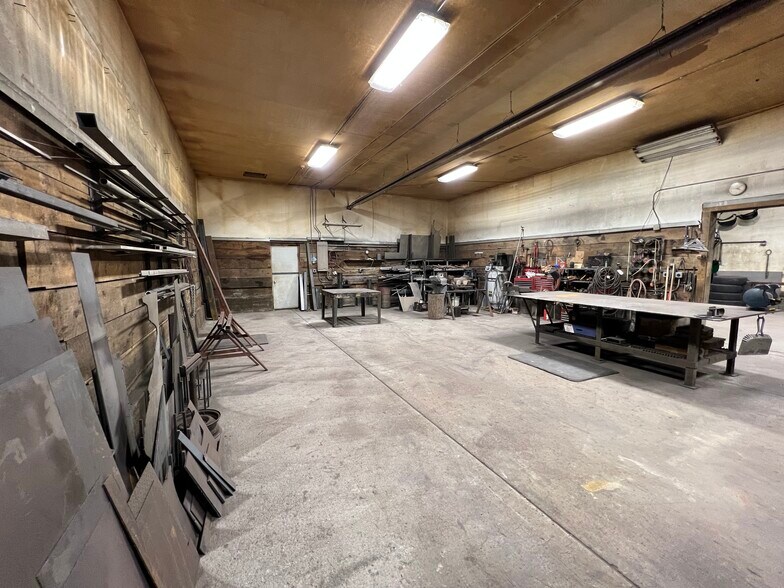 More Photos Of 6101 S 2nd St, Tetonia Service For Sale