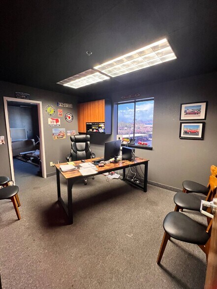 More Photos Of 8140 E Butherus Dr, Scottsdale Auto Dealership For Lease