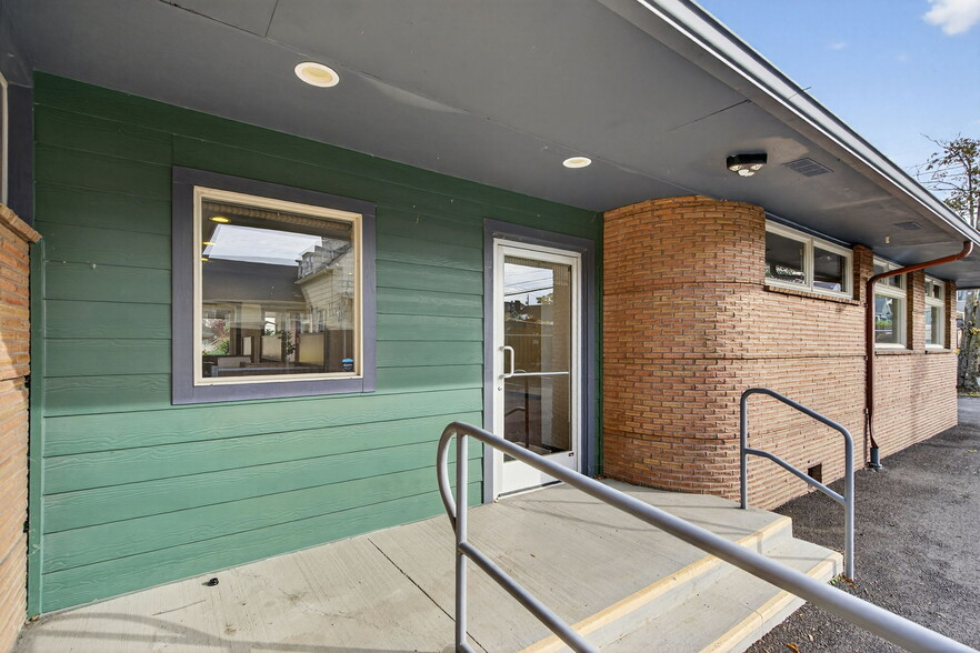 More Photos Of 5311-5315 N Vancouver Ave, Portland Medical For Sale