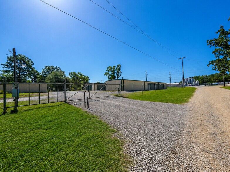More Photos Of 9751 Texas 149, Longview, TX 75603, USA, Longview Warehouse For Sale