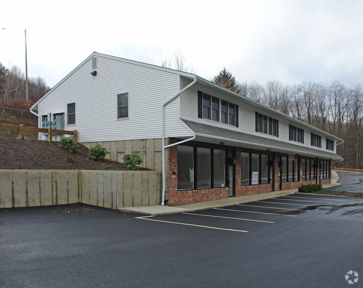 More Photos Of 4005 Danbury Rd, Brewster Village General Retail For Sale