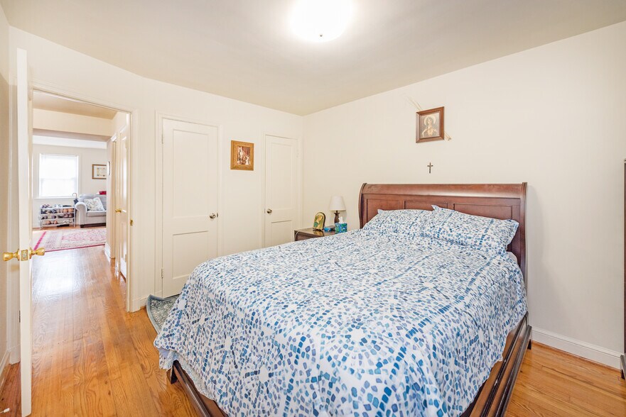 More Photos Of 7806-7820 Tilbury St, Bethesda Apartments For Sale