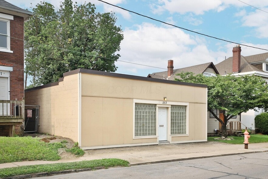 More Photos Of 253 Chittenden Ave, Columbus Loft Creative Space For Sale