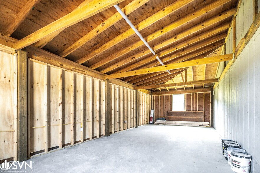 More Photos Of 118 Lester St, Berea Warehouse For Lease