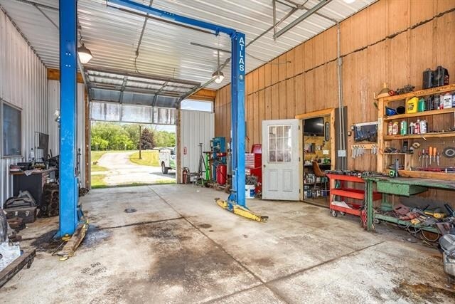 More Photos Of 3318 Old Kawkawlin Rd, Bay City Auto Repair For Sale