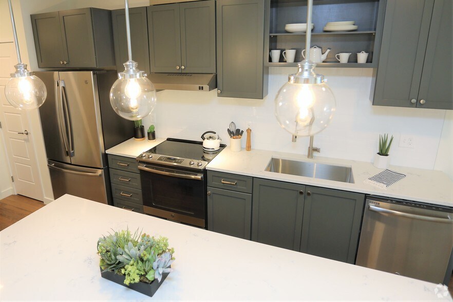 More Photos Of 2550 Detroit Ave, Cleveland Apartments For Lease