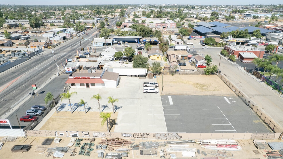More Photos Of 2112 E California Ave, Bakersfield Restaurant For Sale