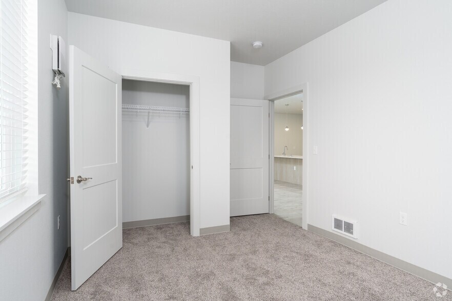 More Photos Of 15922 E Valleyway Ave, Spokane Valley Apartments For Sale