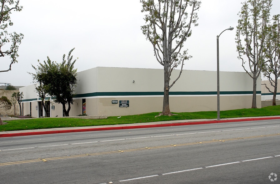 More Photos Of 10722 Trask Ave, Garden Grove Warehouse For Lease