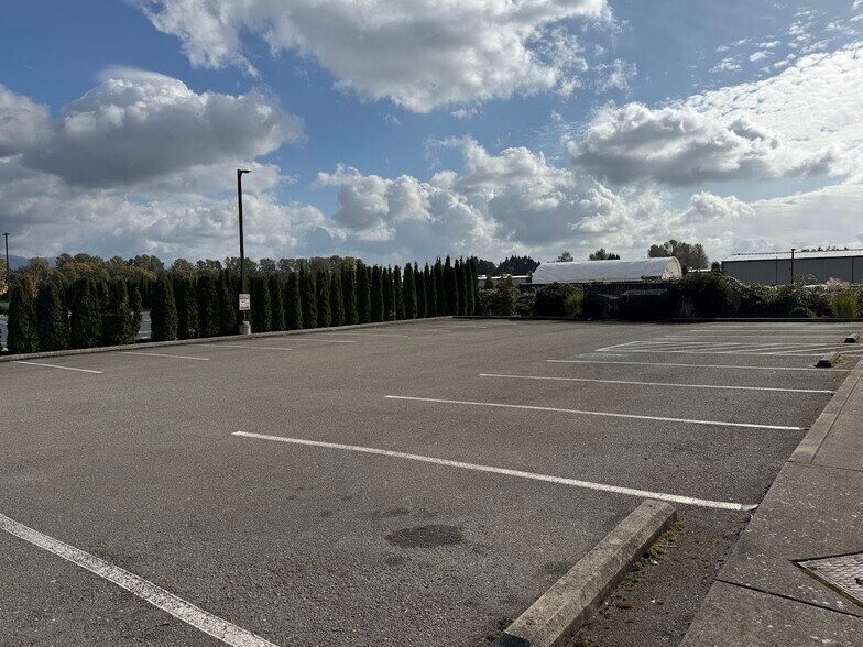 More Photos Of 340 E George Hopper Rd, Burlington Healthcare For Lease