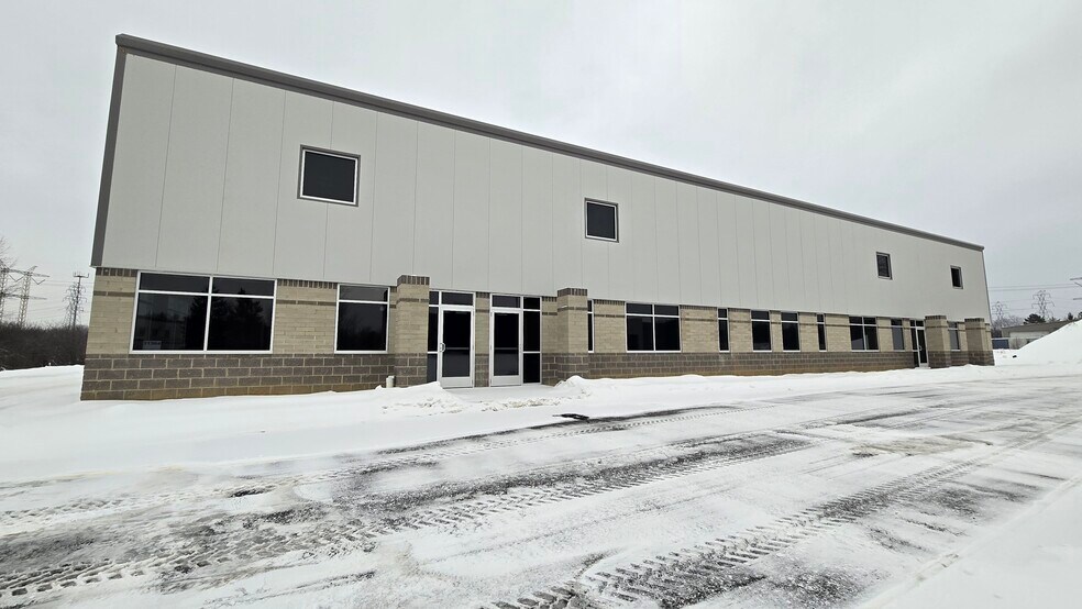 Primary Photo Of 31364 Industrial Pkwy, North Olmsted Warehouse For Lease