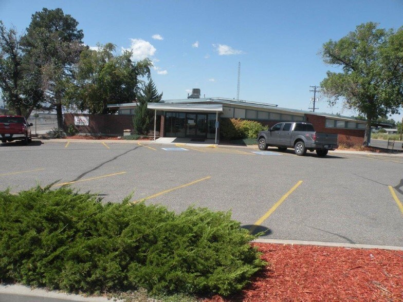 More Photos Of 2801 Grand Ave, Grand Junction Light Distribution For Sale