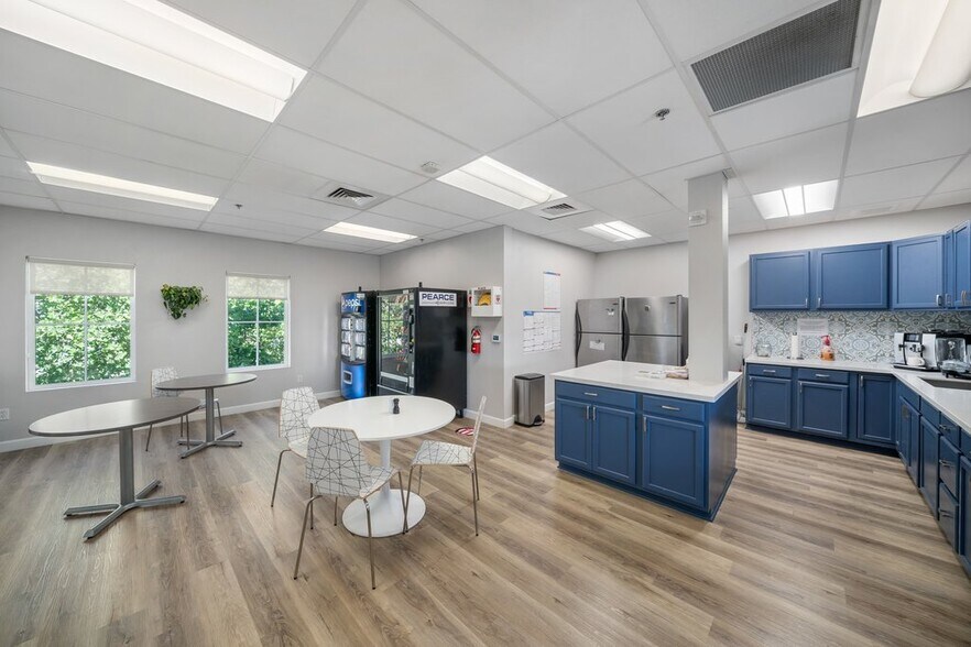 More Photos Of 1222-1224 Vine St, Paso Robles Office Residential For Sale