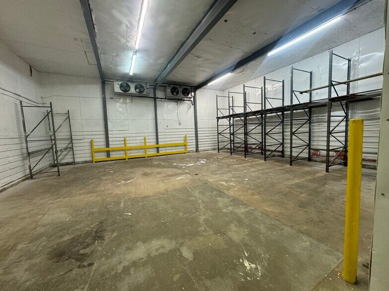 More Photos Of 3606 Acorn Ave, Newport News Food Processing For Lease