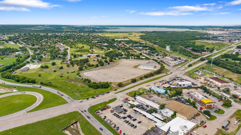 More Photos Of 5956 W Jefferson Blvd, Dallas Distribution For Lease