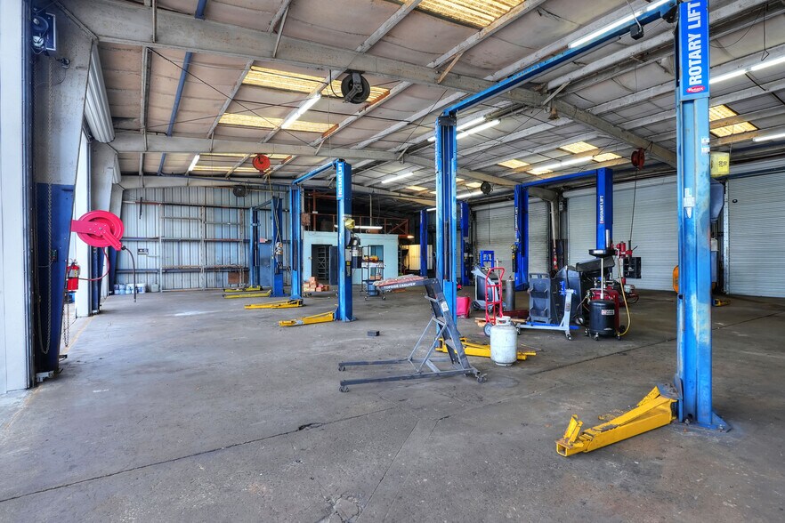 More Photos Of 1803 3rd St Sw, Winter Haven General Retail For Lease