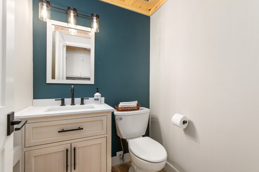 More Photos Of 1 Harris St, Newburyport Medical For Lease