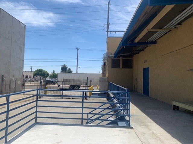 More Photos Of 1937-2035 E Vernon Ave, Vernon Refrigeration Cold Storage For Lease