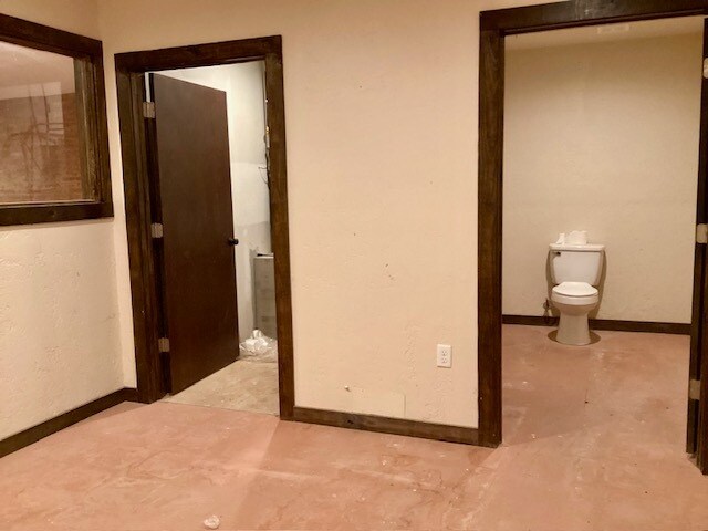 More Photos Of 189 Broadway St, Alba Storefront Retail Office For Sale