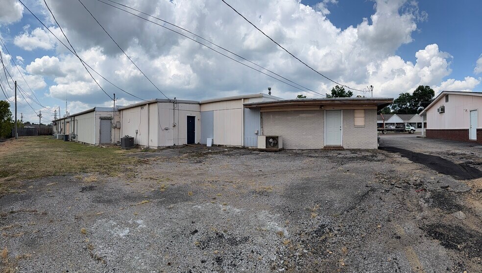 More Photos Of 1765-1799 Main St, Southaven Freestanding For Sale