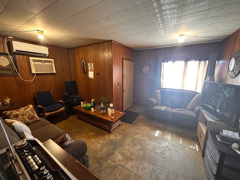 More Photos Of 447 W Main St, Bradford Apartments For Sale