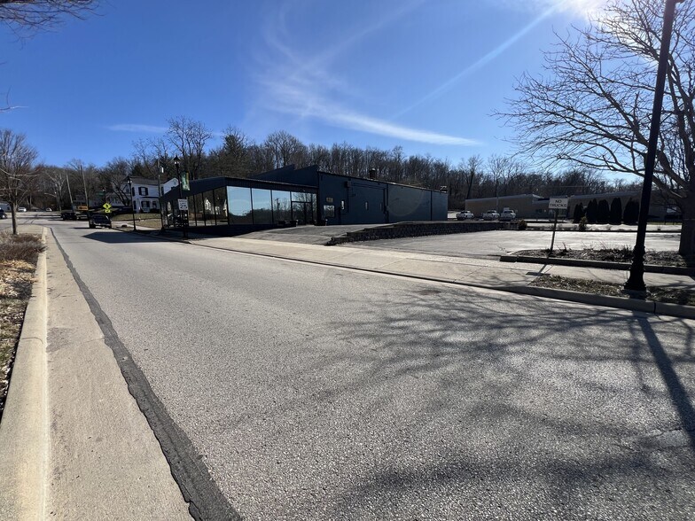 More Photos Of 465 E Main St, Batavia Warehouse For Lease