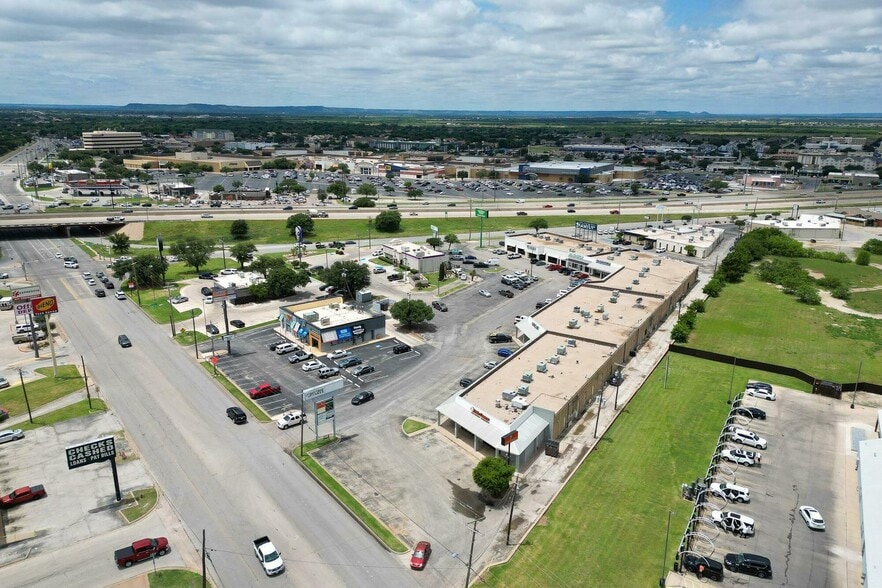 More Photos Of 4102 Buffalo Gap Rd, Abilene Unknown For Lease