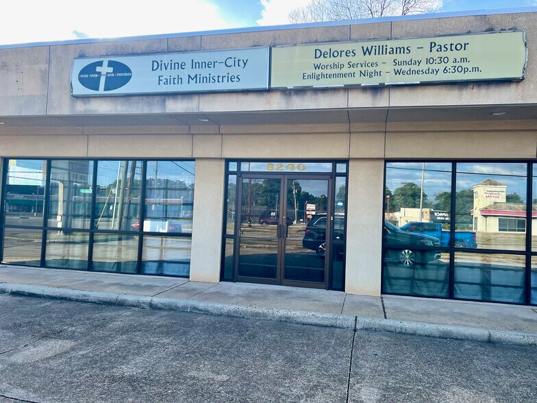 More Photos Of 8236-8240 Jewella Ave, Shreveport Storefront Retail Office For Sale