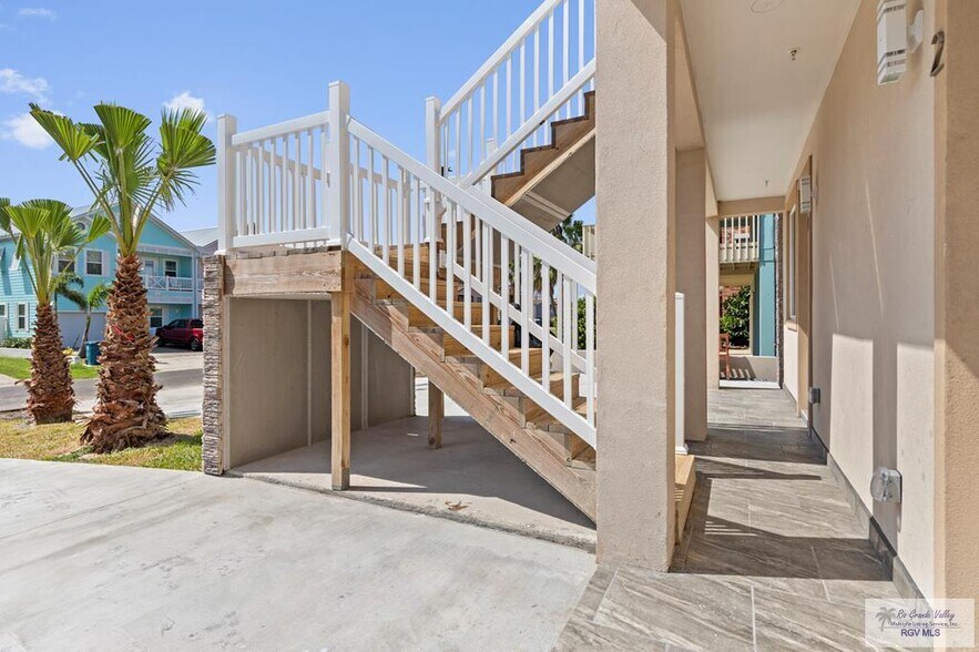 More Photos Of 116 E Cora Lee Dr, South Padre Island Apartments For Sale