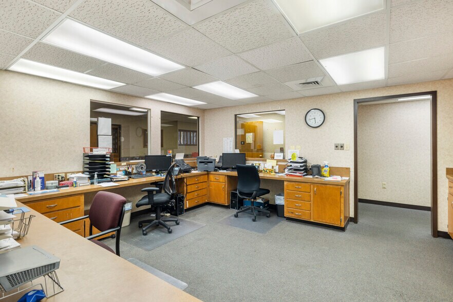 More Photos Of 1612 W Plaza Dr, Tallahassee Medical For Sale