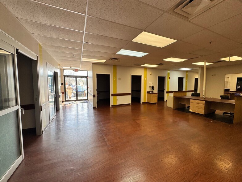 More Photos Of 1215 Dunn Ave, Jacksonville Medical For Lease