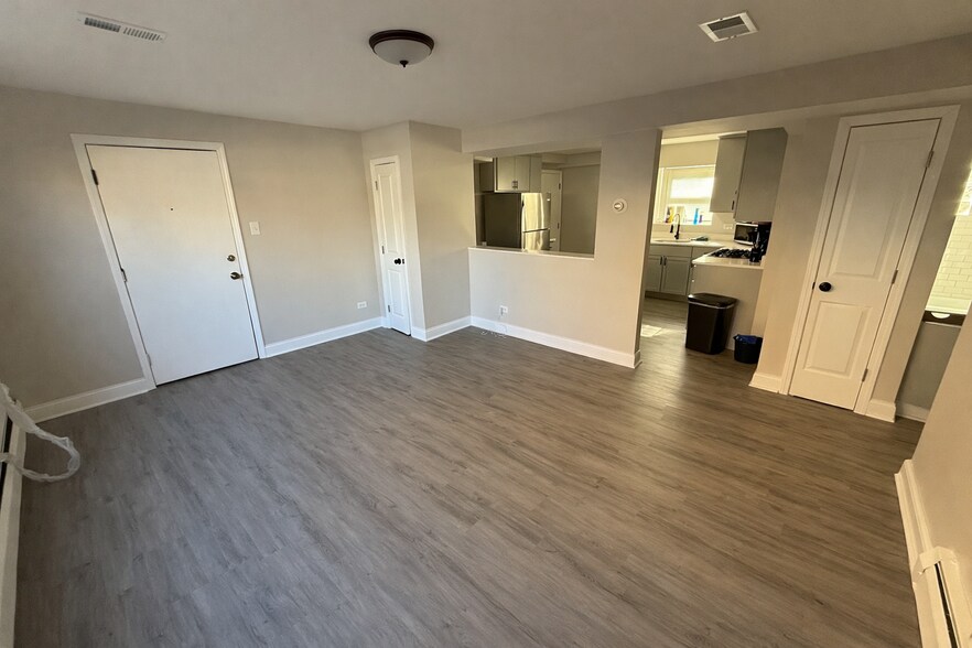 More Photos Of 10338 S Walden Pky, Chicago Apartments For Sale