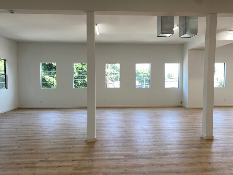 More Photos Of 6600 Lexington Ave, Los Angeles Loft Creative Space For Sale