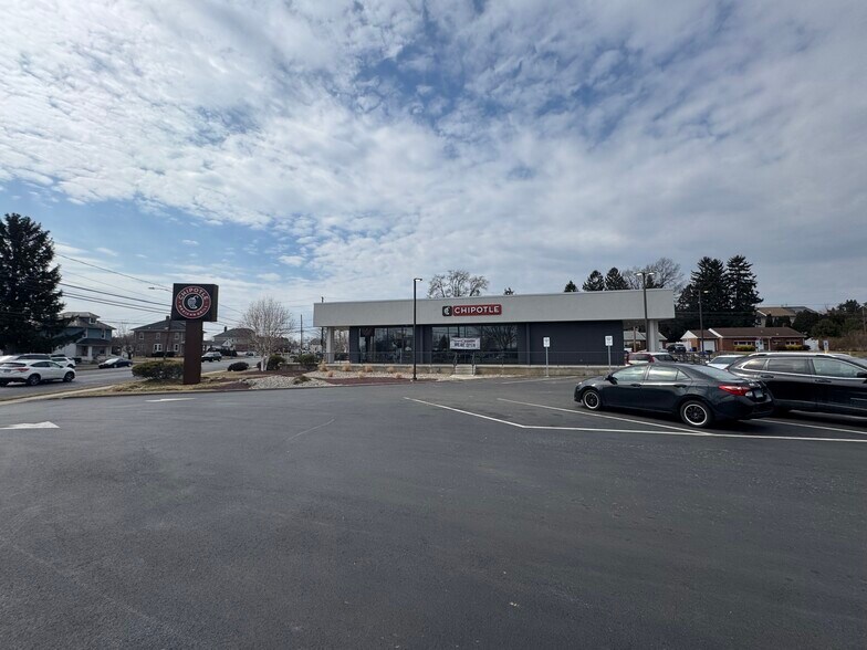 More Photos Of 2555 Easton Ave, Bethlehem Restaurant For Sale