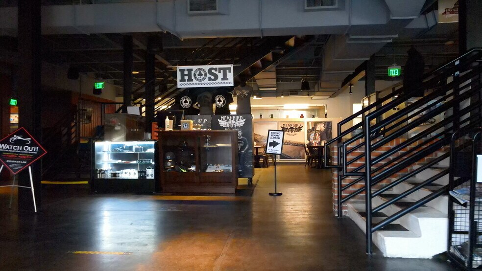 More Photos Of 100 W Livingston St, Orlando Restaurant For Lease