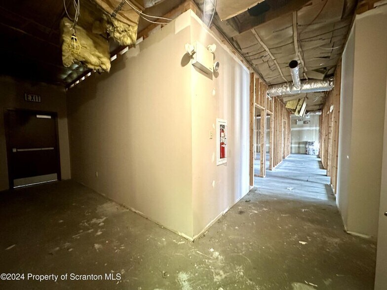 More Photos Of 624 Fellows St, Scranton Office For Lease